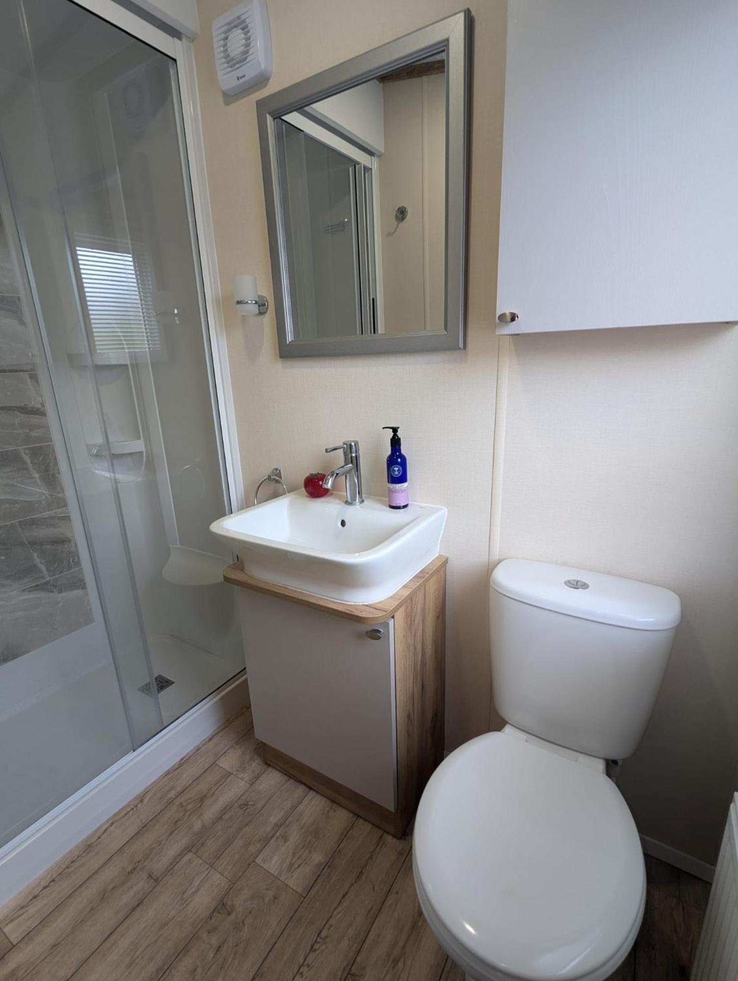 Spacious Comfortable Holiday Home With Unique Layout On 5 Star Shorefield Holiday Park Milford on Sea Exterior photo