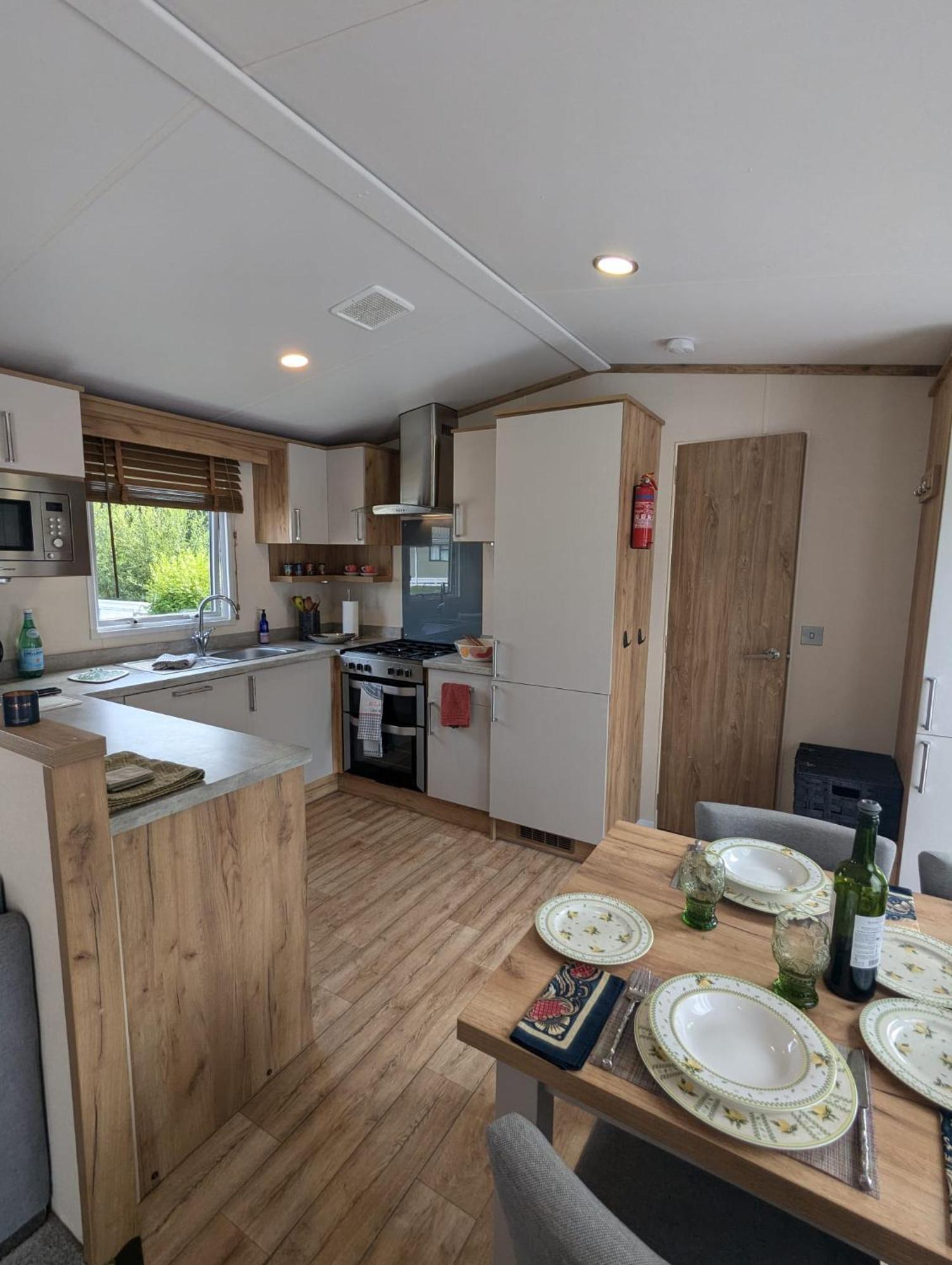 Spacious Comfortable Holiday Home With Unique Layout On 5 Star Shorefield Holiday Park Milford on Sea Exterior photo